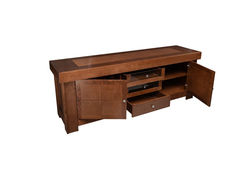 Svetainės baldai | DORIS ART101 medinė komoda, TV staliukas, spintelė svetainės, valgomojo kambariui, biurui 