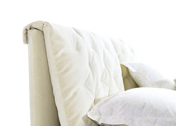 Miegamojo baldai | SELENA minimalistinių formų minkšta dvigulė miegamojo kambario lova