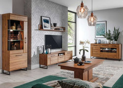 IRMA15 svetainės baldų komplektas: vitrina, komoda, TV staliukas, kavos staliukas, pakabinama lentyna