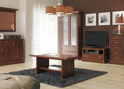 LILIS23 klasikinių svetainės baldų komplektas: vitrina, komoda, spintelė, TV staliukas, kavos staliukas